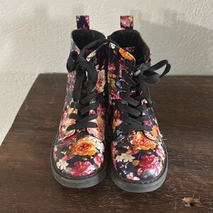 Little Girl Boots Sz 1